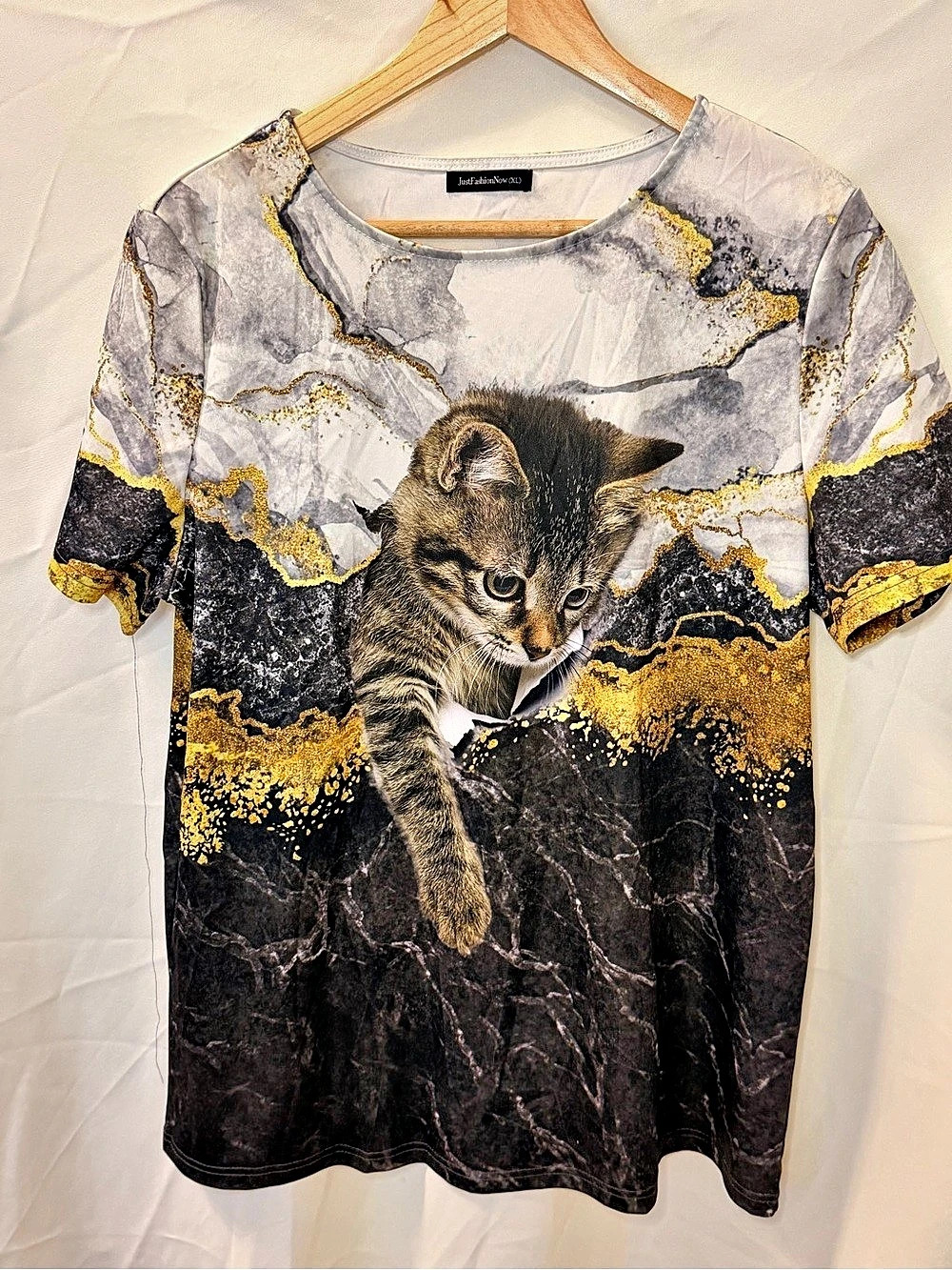 Whimsical Cat Graphic Abstract Short Sleeve Tee.